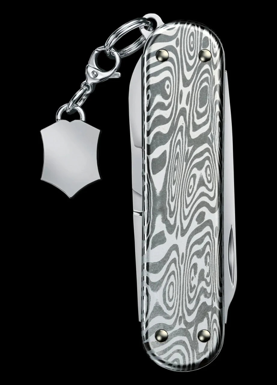 Victorinox Classic SD Brilliant Damascus 9 Victorinox Classic SD Brilliant Damascus - Image 7
