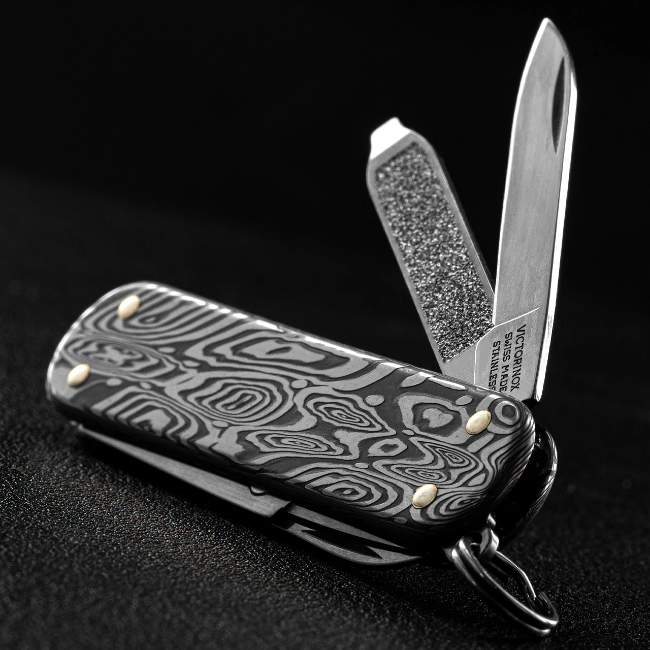 Victorinox Classic SD Brilliant Damascus 8 Victorinox Classic SD Brilliant Damascus - Image 6