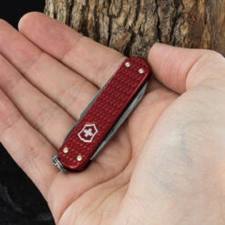 Victorinox Classic Precious Alox 20 Victorinox Classic Precious Alox -Outdoor Store BMC 06221401G.1 54150.1648563199