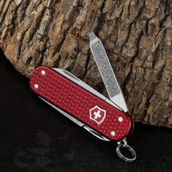 Victorinox Classic Precious Alox 24 Victorinox Classic Precious Alox -Outdoor Store BMC 06221401G.3 82211.1648563199