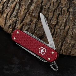 Victorinox Classic Precious Alox 22 Victorinox Classic Precious Alox -Outdoor Store BMC 06221401G.4 37687.1648563199