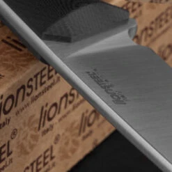 Lion Steel Bushcraft B35 Black G10 -Outdoor Store ccm ls b35gbkdet4 95267.1587424382