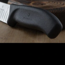 Victorinox Swiss Classic Slicing Knife -Outdoor Store slicing2 44915.1648462957